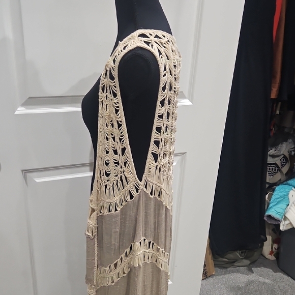 Umgee Boho Crochet Vest in Cream and Brown - Picture 8 of 8